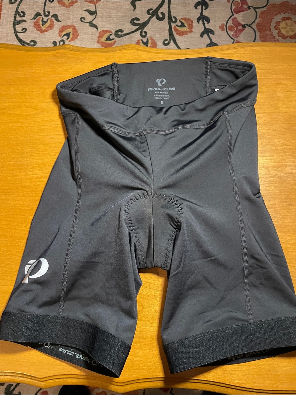 Pearl Izumi women's black bike shorts size small new with tags
